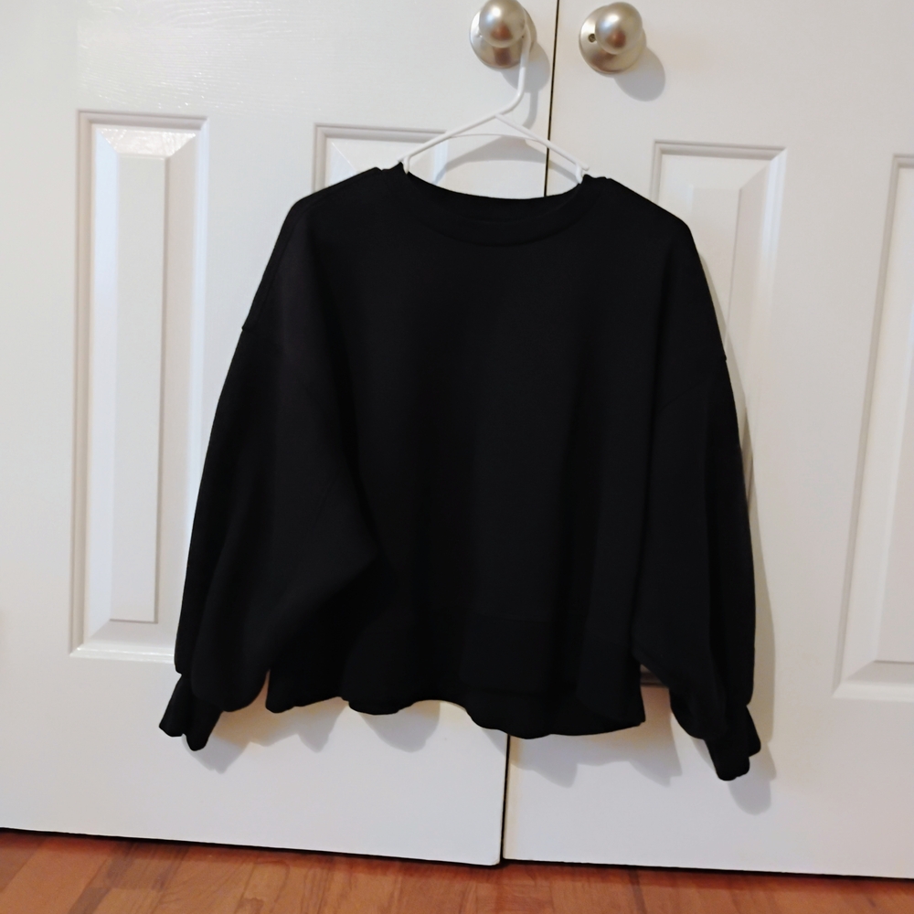 Zenana Outfitters Black Sweatshirt
